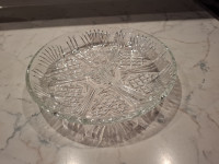 Stakleni tanjur za grickalice promjera 20 cm