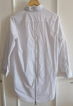 Bijela košulja s patentom na leđima