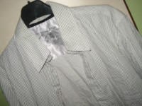 BIJELA KOŠULJA NA CRNE PRUGE VEL. M