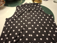 CRNA BLUZA NA BIJELE TOČKICE VEL L  -  NOVO S ETIKETOM