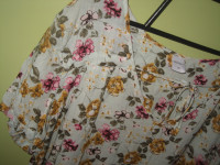 CVJETNA BLUZA VEL. M-L