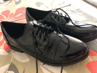 Lakirane cipele vel 37, nove