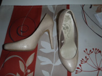 Štikle cipele BERSHKA 40