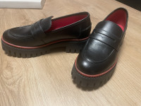 Ženske crne cipele 38 Lasocki