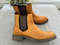 Kožne chelsea gležnjače vl. 41/ TOTALNA ČISTKA