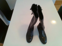 Kožne čizme broj 36