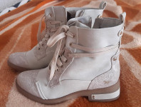 Mustang tople kožne čizmice, jednom nošene