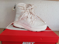 Nike čizme vl.41