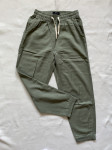 Bershka hlače vl.36