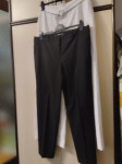 Crne hlače Mango br.44, bijele hlače Zara br. M