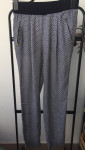 Zara hlače zanimljivog uzorka, XS