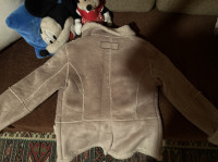 Prodajem žensku jaknu