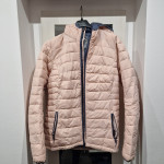 Prodajem zensku sportsku jaknu