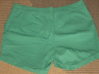 H&M KRATKE HLAČE vel. 40