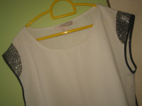 FOREVER 21 - MAJICA VEL. M/L