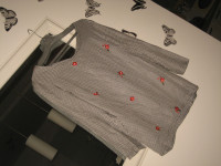 KARIRANA MAJICA S CVJETIĆIMA VEL.38,VEL.40 i VEL.44 NOVO