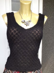 MAJICA CRNA VEL. 36/38  NOVO