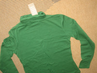 MAJICA ZELENA ROLKA  vel. M/L NOVO