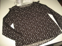 CRNA MAJICA - BLUZA NA BIJELE TOČKE VEL. 40 - NOVO