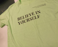 ZELENA MAJICA S NATPISOM VEL M - NOVO