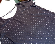 MAJICA NA TOČKICE VEL. L/XL - NOVO