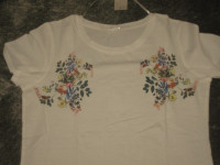 CVJETNA MAJICA VEL. L  NOVO