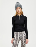 Pull & Bear crna zip majica vl.M /TOTALNA ČISTKA