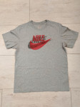 Rabljena Nike majica kratkih rukava veličine M