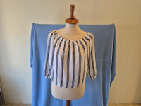 Široka lagana lanena majica Sinsay, vel. S