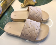 BEŽ PAPUČE NATIKAČE vel.38 i vel 37 - NOVO