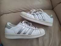 Adidas SUPERSTAR kozne tenisice br 36