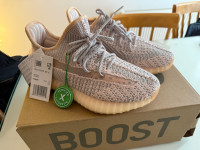 Adidas Yeezy Boost 350 v2  38br