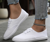 BIJELE TENISICE BR. 37 - NOVO