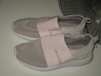 LAGANE TENISICE BR. 37 - NOVO