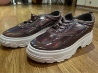 Modne tenisice s platformom - smeđe/brončane