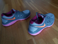 Nike dual fusion run 2 tenisice br 40.5