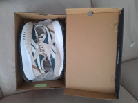 REEBOK tenisice br 37.5