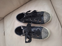 Skechers kozne tenisice br 38