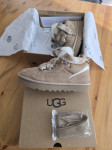 UGG LOWMEL - br.41