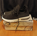 Nove ženske tenisice