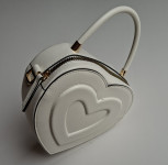 Bijela srcolika Primark torbica