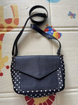 Crna točkasta torba