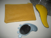 KOZMETIČKA TORBICA  + ČEŠALJ + OGLEDALO - NOVO