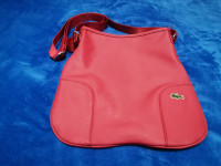 Lacoste original torba za rame boje trešnje