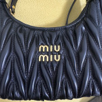 Miu miu crna torbica