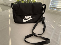 Nike torbica