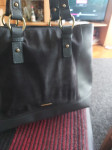 prodajem torbu Carpisa