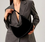 CRNA PLIŠANA TORBA - NOVO