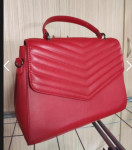 Crvena ženska torba