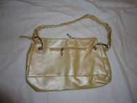 Ženska torbica krem boje 32x17 cm
